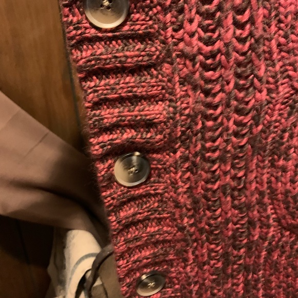 American Eagle Cape Sweater / Poncho - Picture 5 of 16